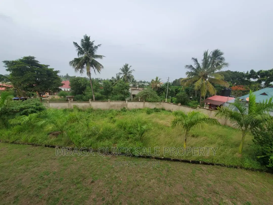 5bdrm House in Madale, Bunju for sale