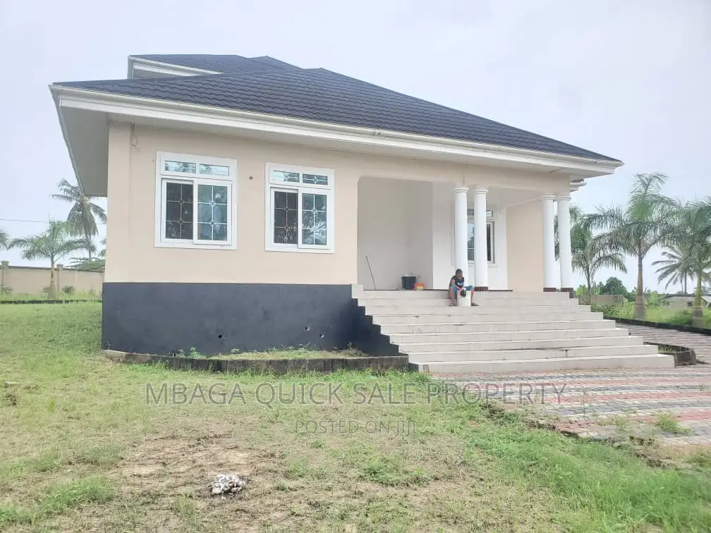 5bdrm House in Madale, Bunju for sale
