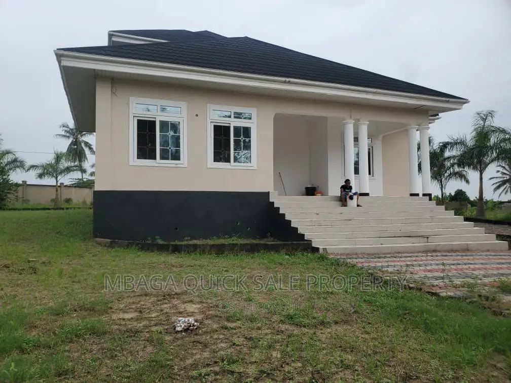 5bdrm House in Madale, Bunju for sale