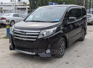Toyota Noah 1.8 FWD Hybrid (7 seater) 2015 Black