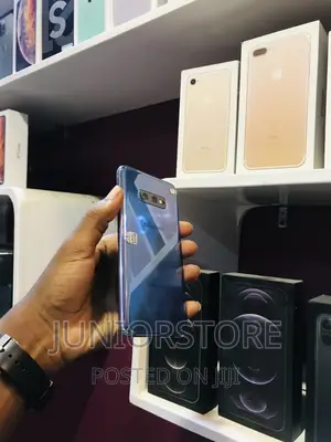 Samsung Galaxy S10e 128 GB Blue