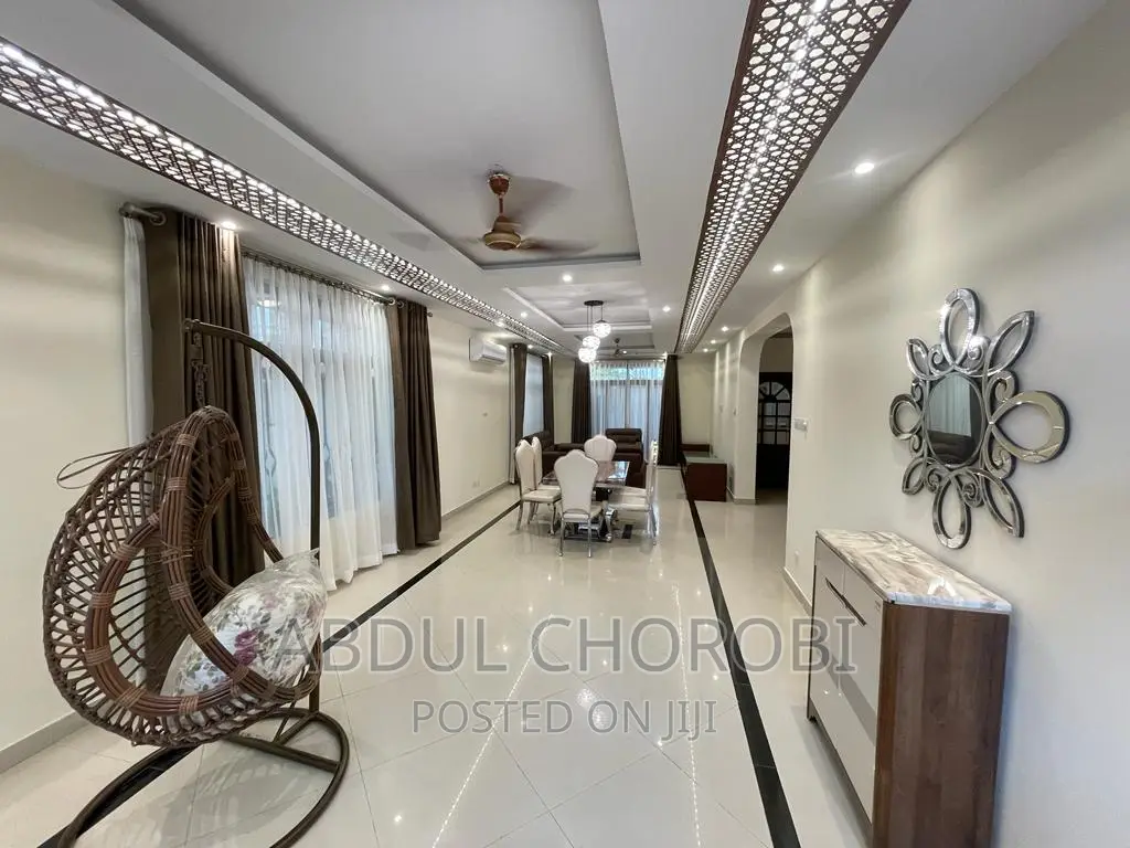 Furnished 4bdrm Villa in Ada Estate for rent