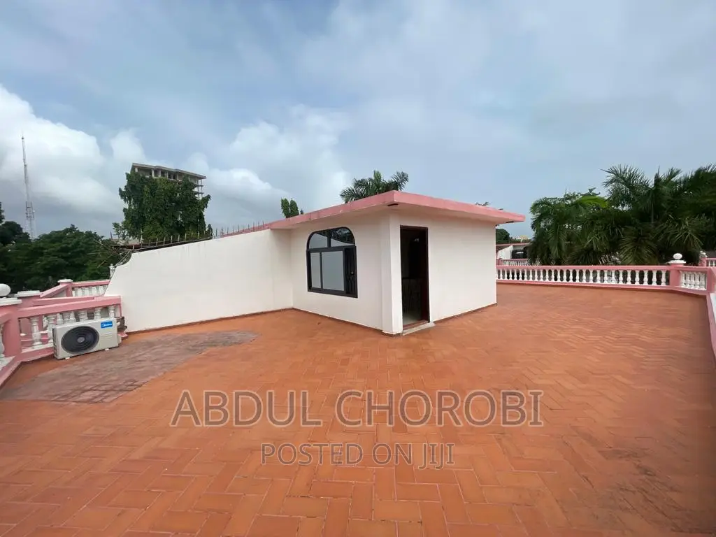 Furnished 4bdrm Villa in Ada Estate for rent
