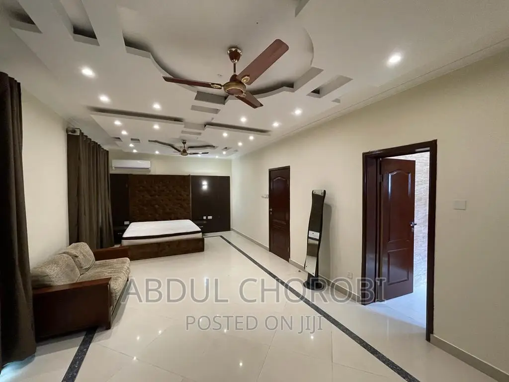 Furnished 4bdrm Villa in Ada Estate for rent
