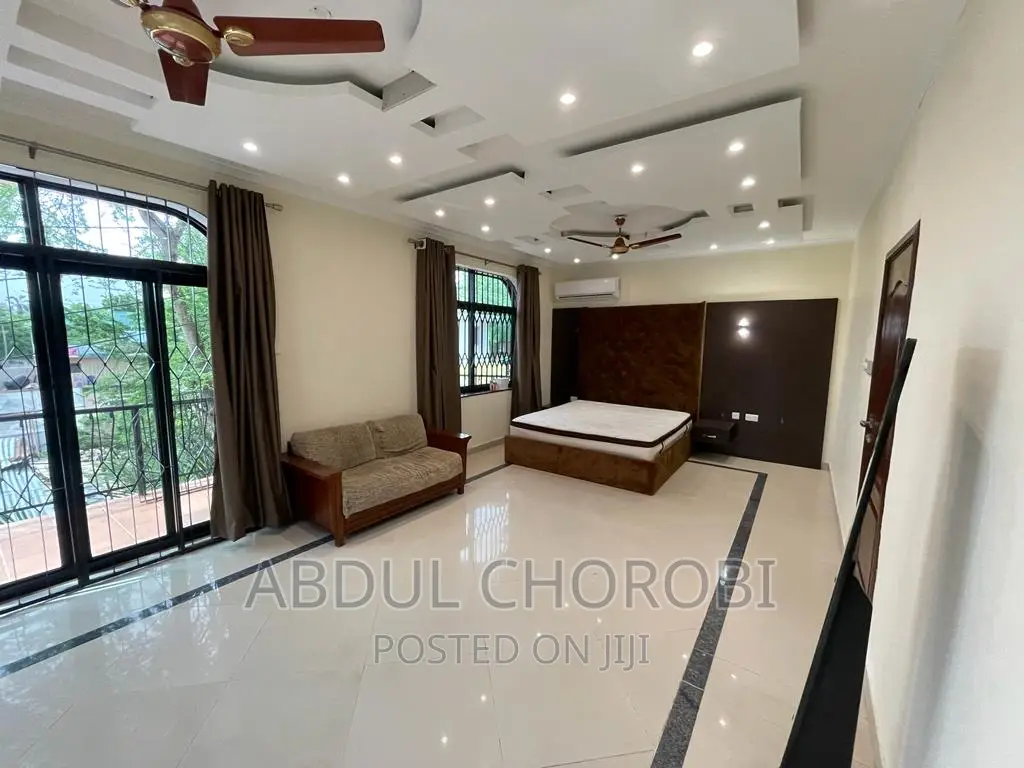 Furnished 4bdrm Villa in Ada Estate for rent