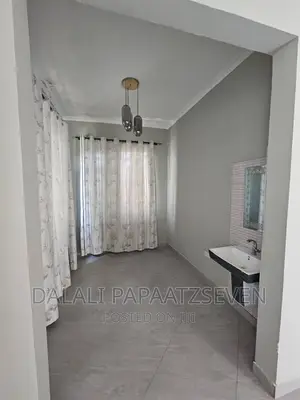 3bdrm House in Dalalipapaatzseven, Bunju for rent
