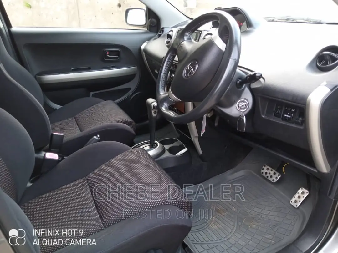 Toyota IST 2005 Gray