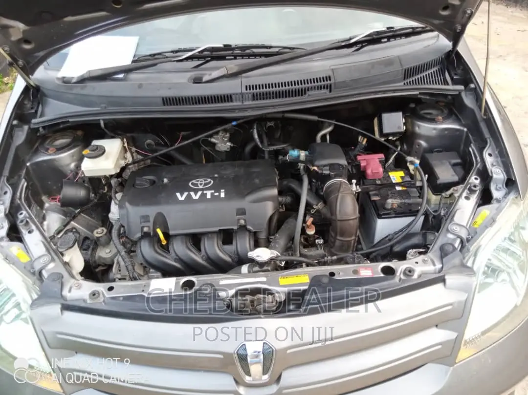 Toyota IST 2005 Gray