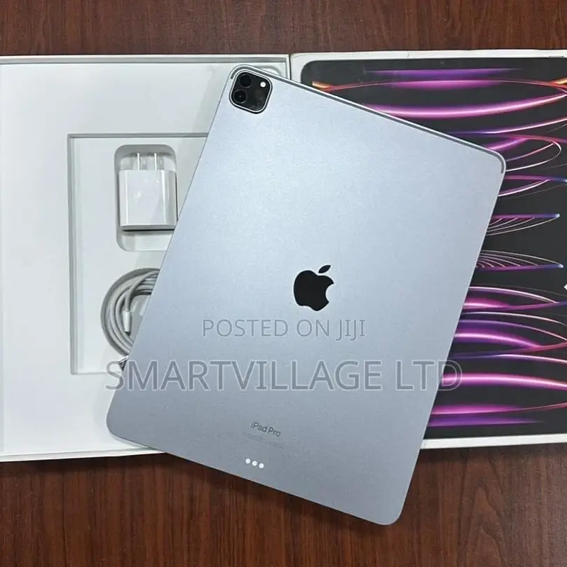 New Apple iPad Pro 12.9 (2022) 256 GB Gray