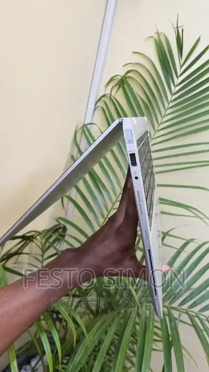 New Laptop HP EliteBook x360 1030 G2 8GB Intel Core i5 SSD 256GB