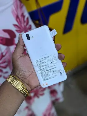 Sharp Aquos Sense 2 SHV43 32 GB White