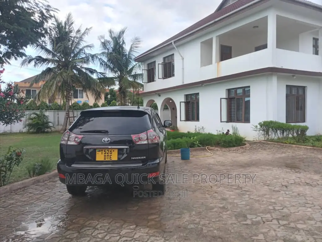 3bdrm Apartment in Mbezi Beach Shoppers for rent