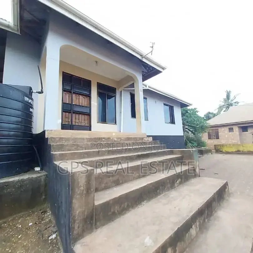 3bdrm House in Ubungo Makoka, Kinondoni for sale
