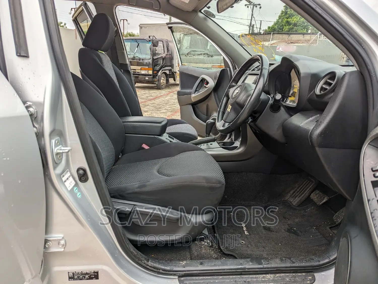 Toyota RAV4 2010 Silver