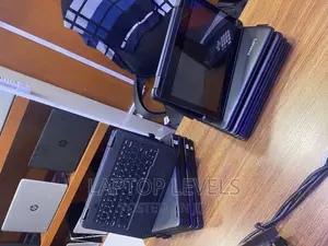 Laptop Lenovo 300e 4GB Intel SSD 128GB