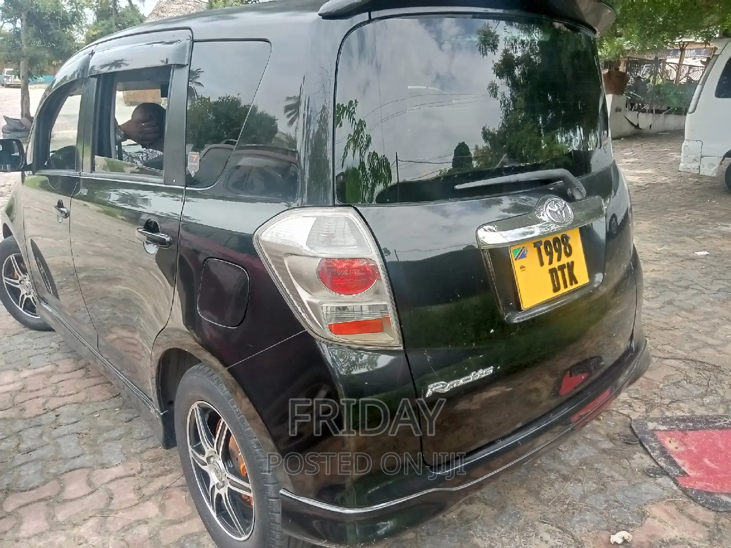Toyota Ractis 2008 Black