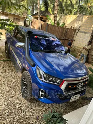 Toyota Hilux SR 4x4 2015 Blue