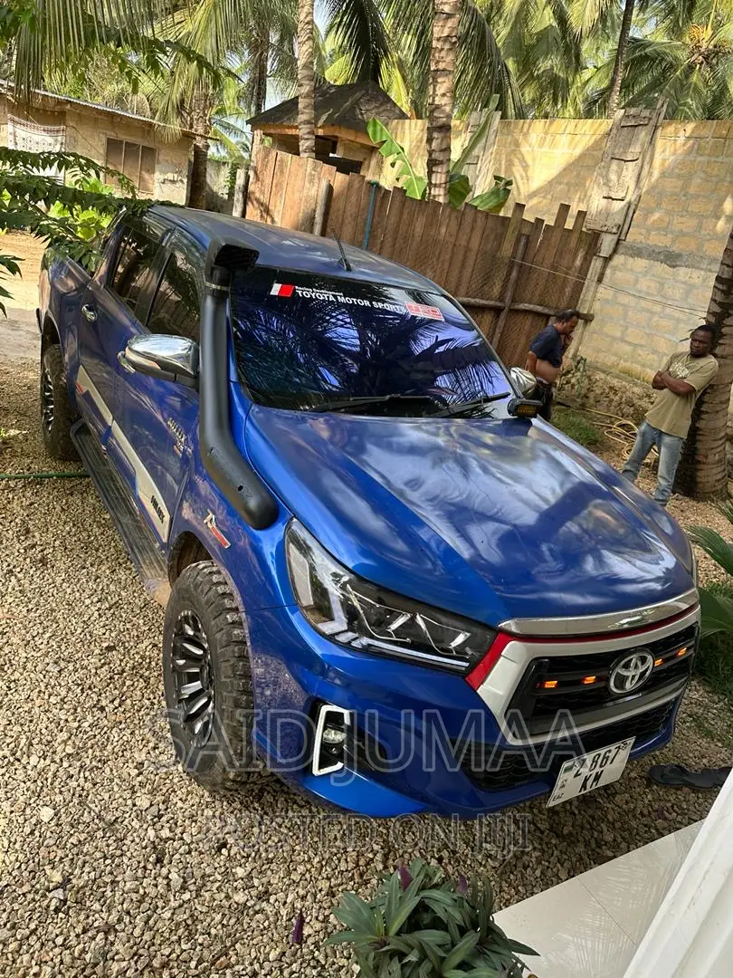 Toyota Hilux SR 4x4 2015 Blue