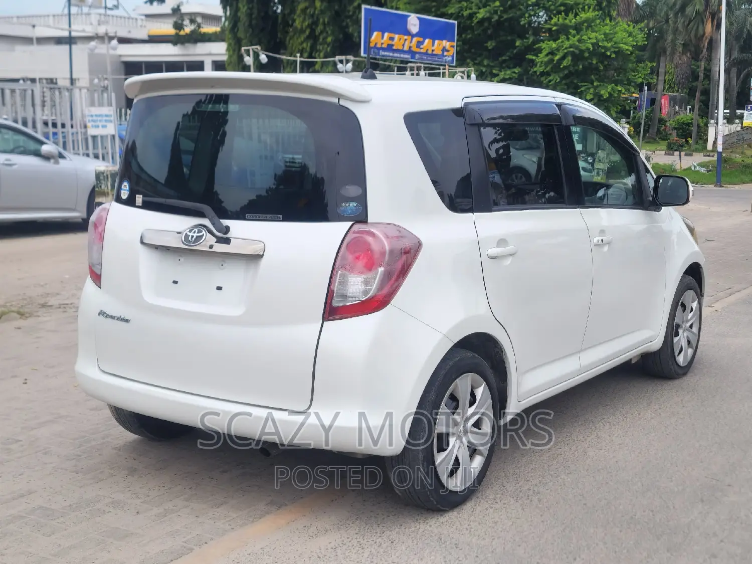 Toyota Ractis 2008 White