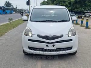 Toyota Ractis 2008 White
