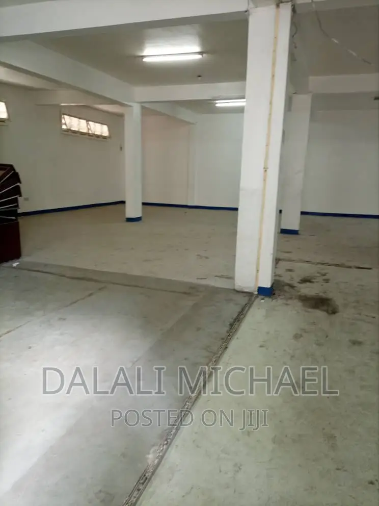 Godown for Rent Changombe