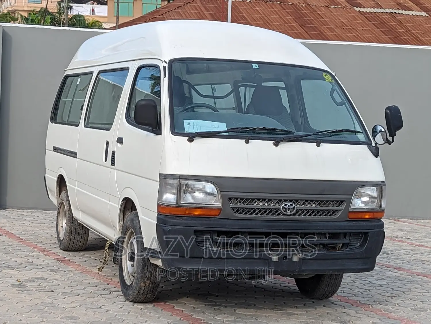 Toyota HiAce 2002 White