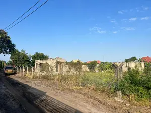 Eneo Lenye Ukubwa Wa SQMT 2500 Linauzwa Lip Mapinga Kiharaka