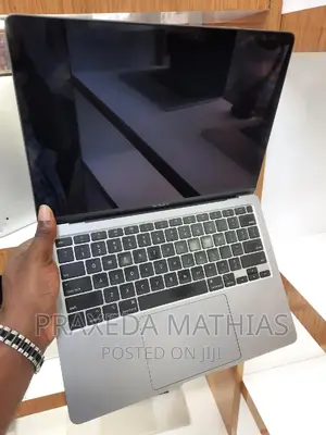 Laptop Apple MacBook Air 2020 16GB Intel Core I7 SSD 256GB