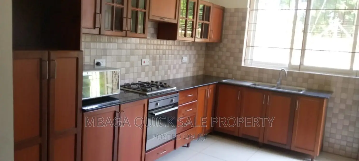 4bdrm Apartment in Oyster Bay for rent