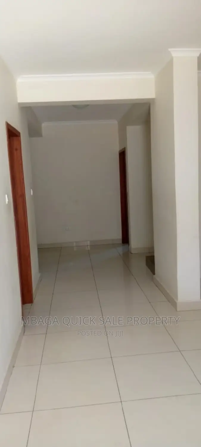 4bdrm Apartment in Oyster Bay for rent