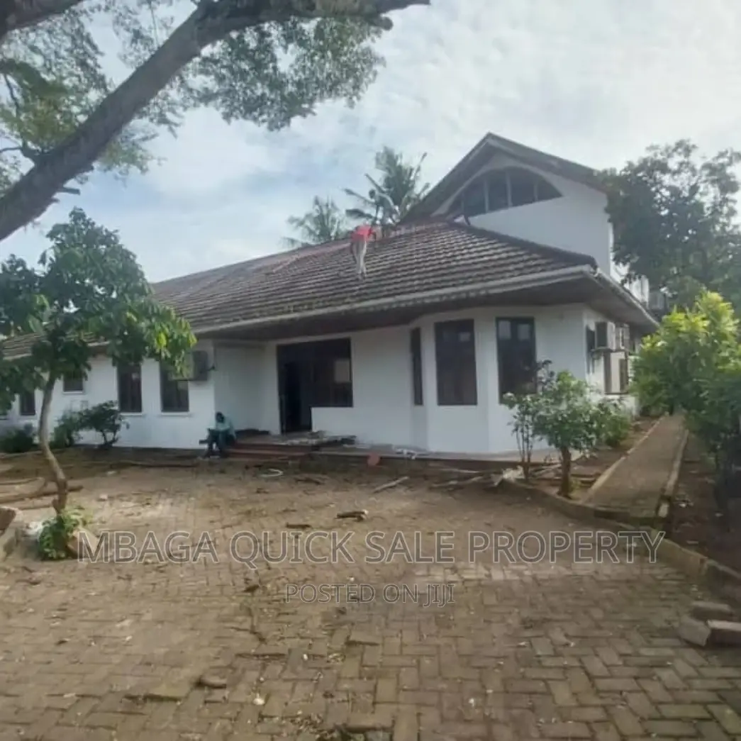 5bdrm House in Mbezi Beach for rent