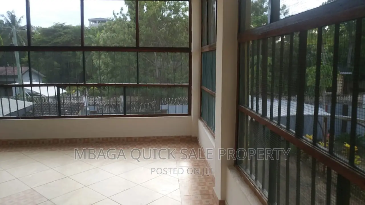 5bdrm House in Masaki for rent