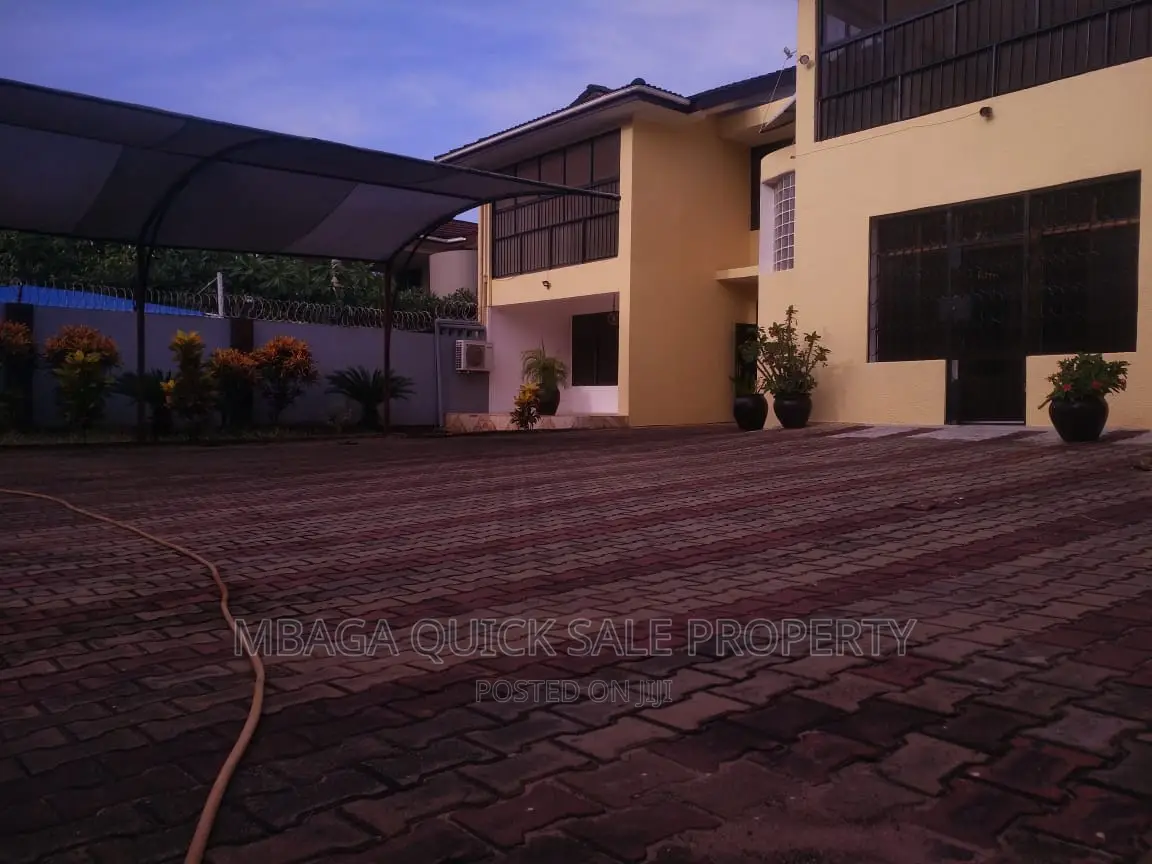 5bdrm House in Masaki for rent