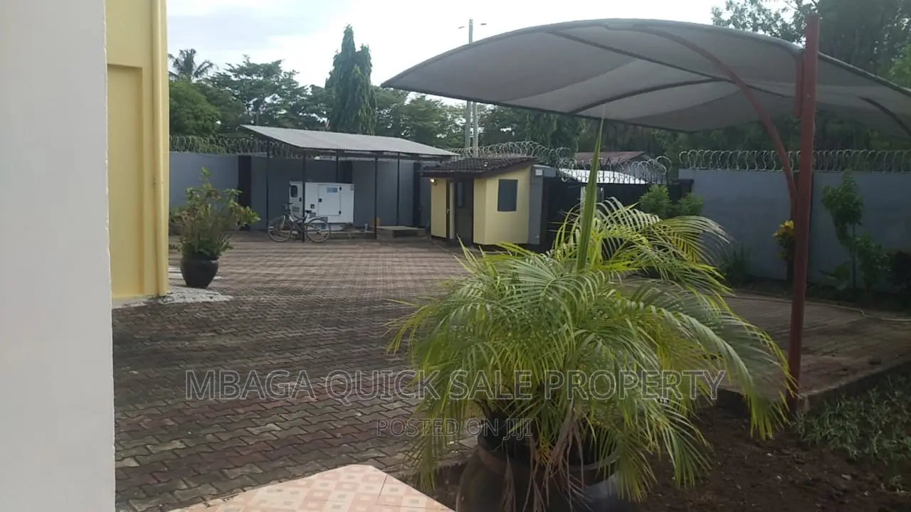 5bdrm House in Masaki for rent