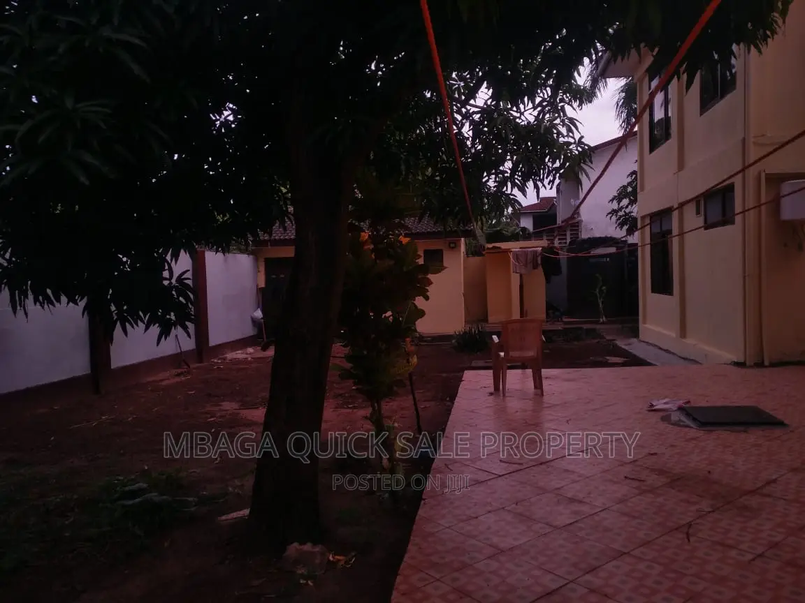 5bdrm House in Masaki for rent