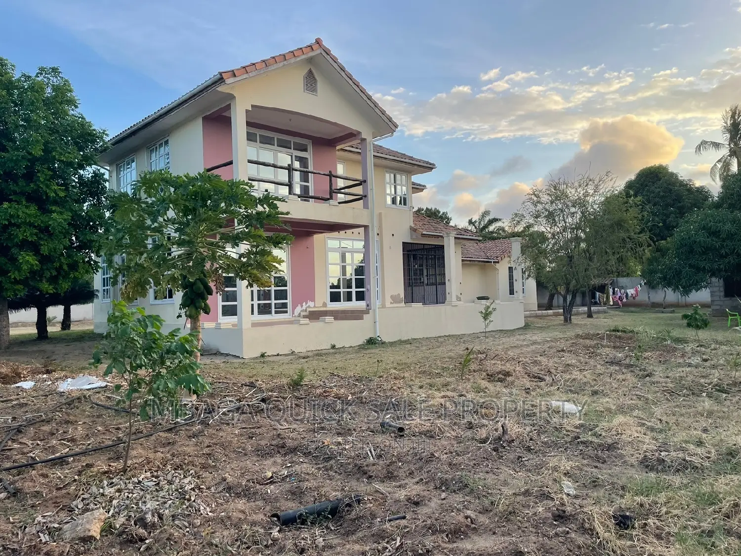 5bdrm House in Bahari Beach, Kunduchi for sale