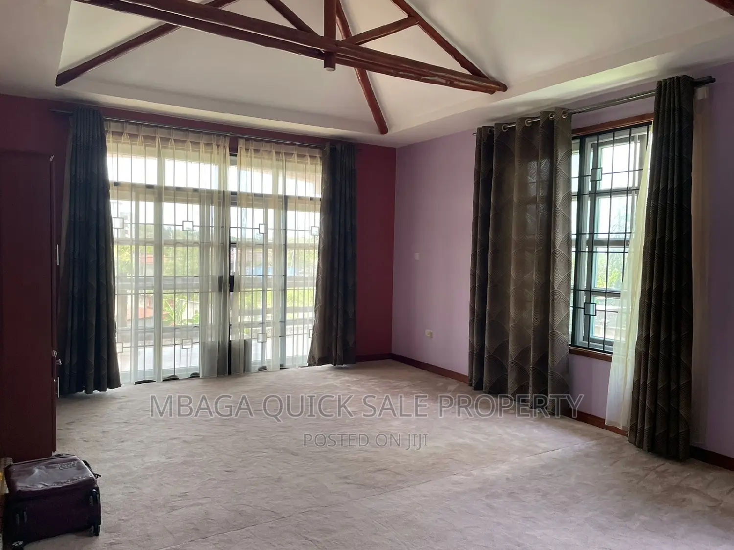 5bdrm House in Bahari Beach, Kunduchi for sale