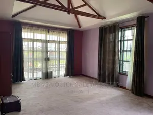 5bdrm House in Bahari Beach, Kunduchi for sale