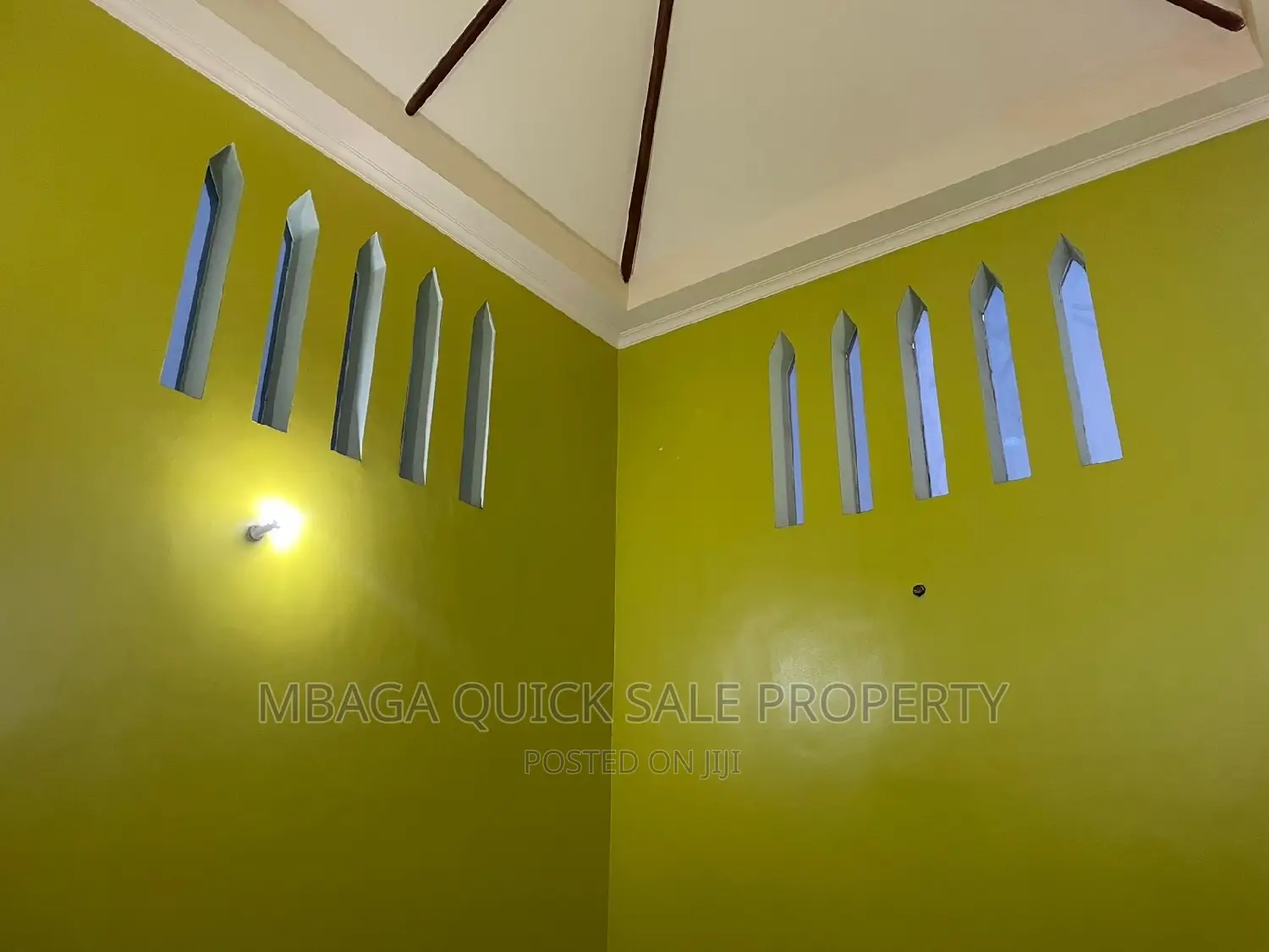 5bdrm House in Bahari Beach, Kunduchi for sale