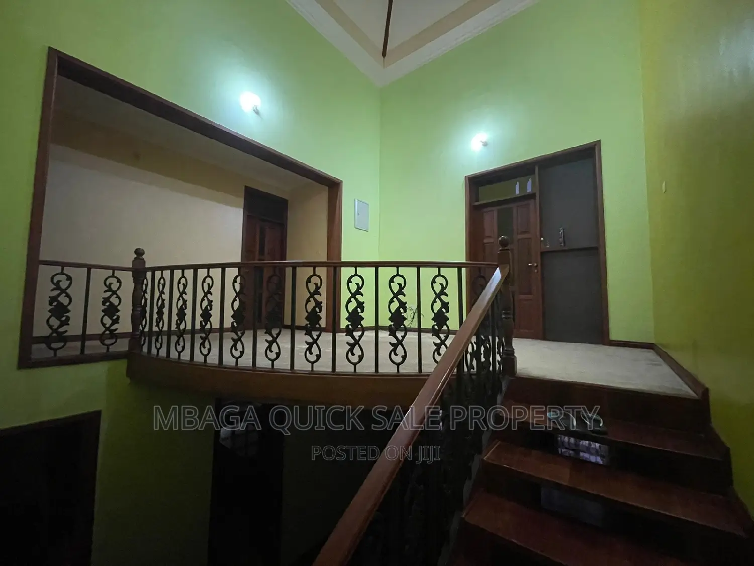 5bdrm House in Bahari Beach, Kunduchi for sale