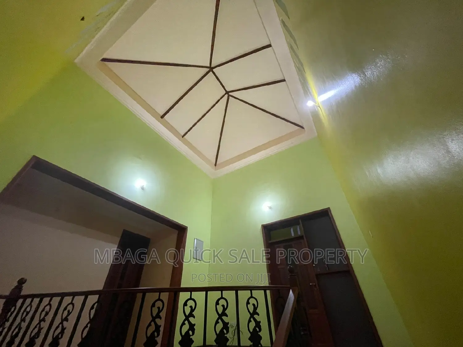 5bdrm House in Bahari Beach, Kunduchi for sale