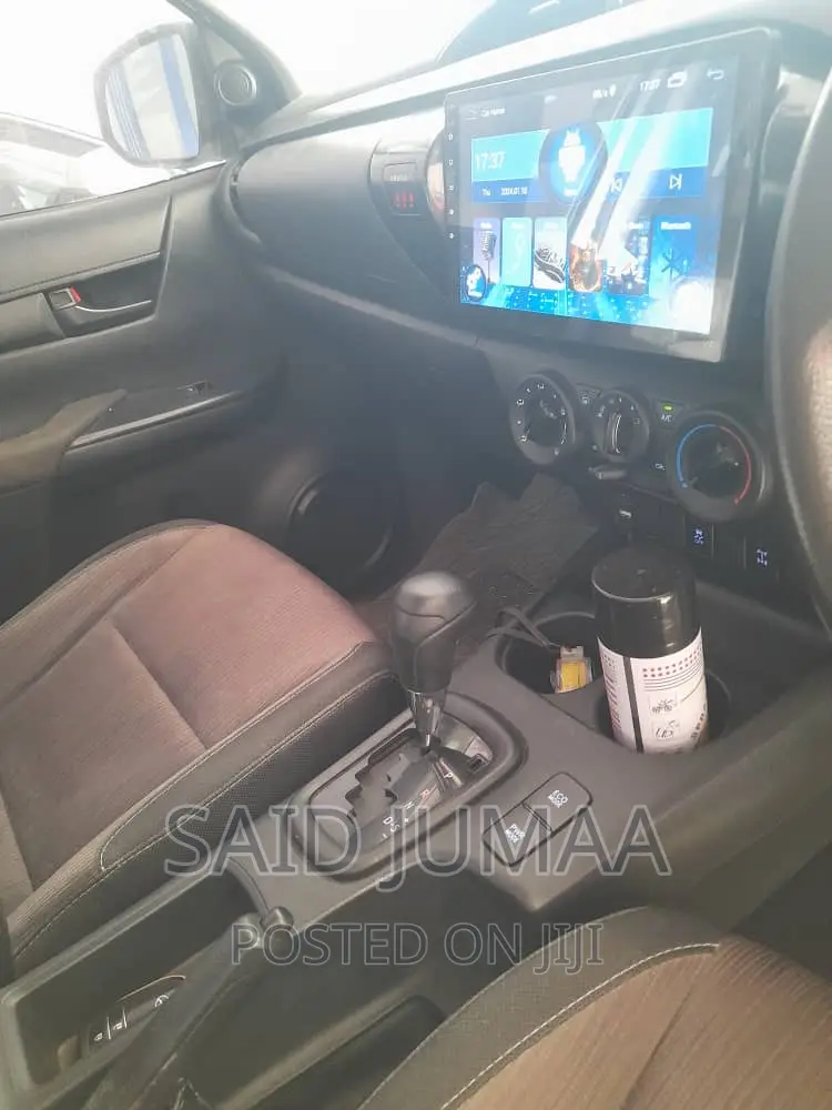 Toyota Hilux 2017 White