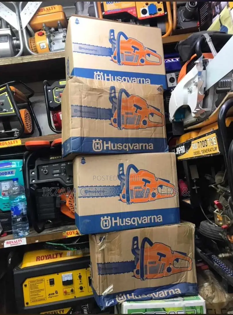 Chain Saw 24" (Husqvarna) 272. Original