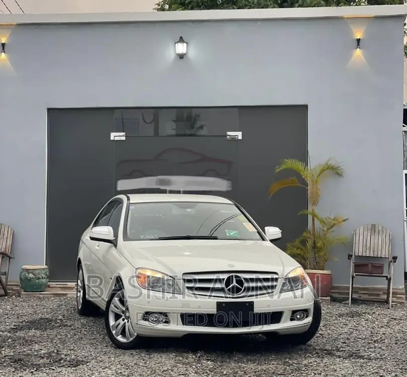 Mercedes-Benz C-Class C 200 Kompressor (W204) 2008 Pearl