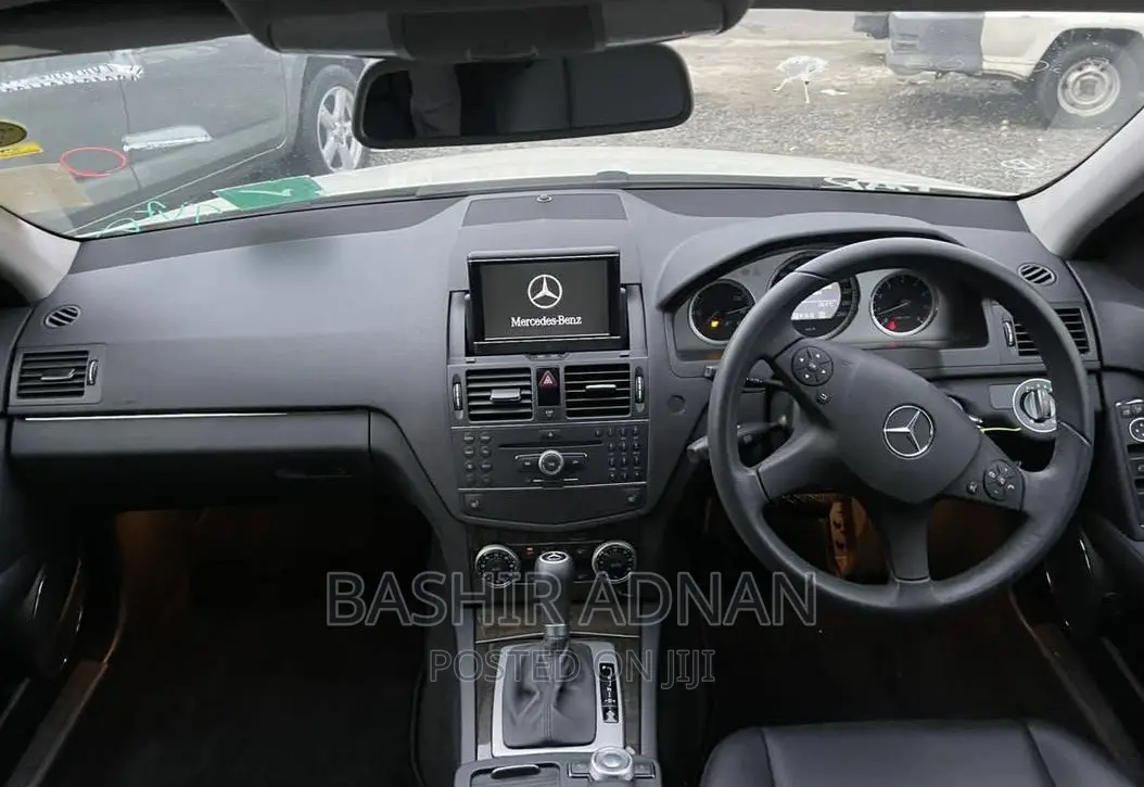 Mercedes-Benz C-Class C 200 Kompressor (W204) 2008 Pearl