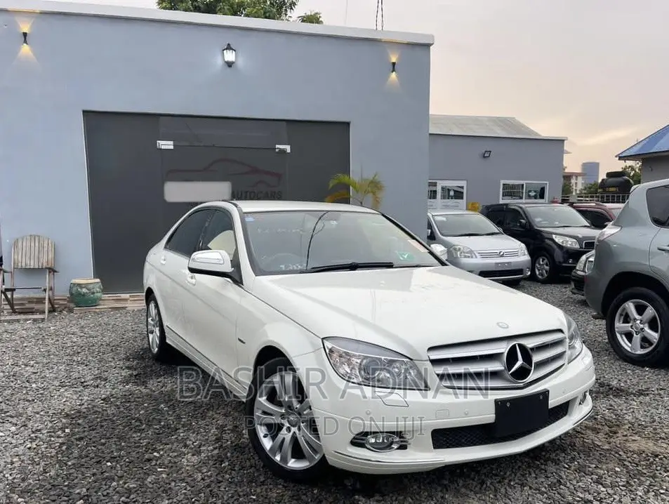 Mercedes-Benz C-Class C 200 Kompressor (W204) 2008 Pearl