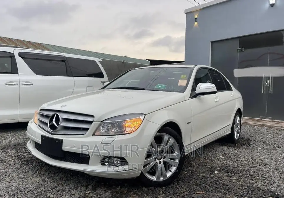Mercedes-Benz C-Class C 200 Kompressor (W204) 2008 Pearl