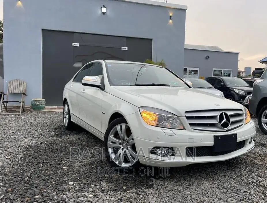 Mercedes-Benz C-Class C 200 Kompressor (W204) 2008 Pearl