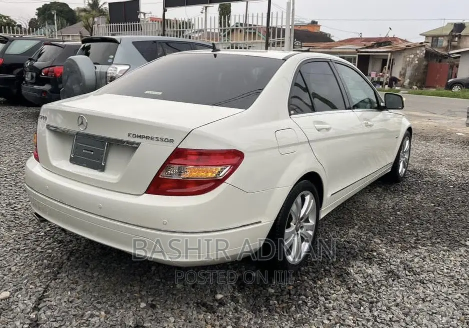 Mercedes-Benz C-Class C 200 Kompressor (W204) 2008 Pearl