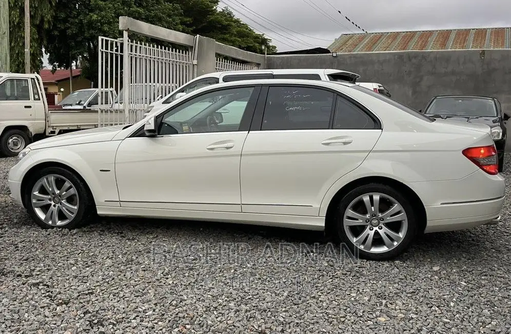 Mercedes-Benz C-Class C 200 Kompressor (W204) 2008 Pearl